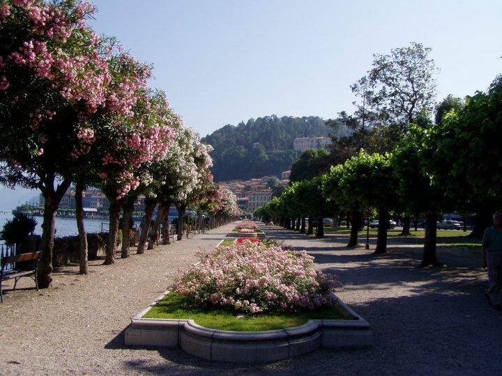 B&B Sosta Sul Lago Лезено Экстерьер фото